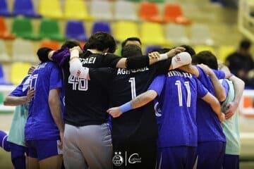 عکس | حضور معنوی استقلالیها در حرم امام رضا (ع)