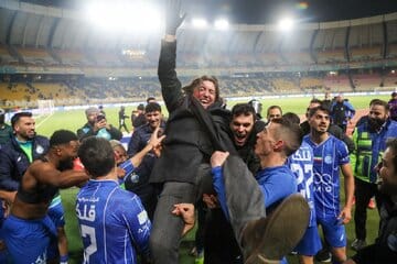 عکس| ساپینتو بعد از برتری بر سپاهان: بهتر از این نمیشد