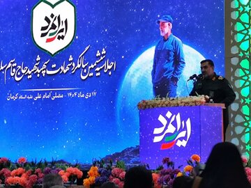 فرمانده سپاه ثارالله کرمان: ملت ایران وفادار به راه شهید سلیمانی است