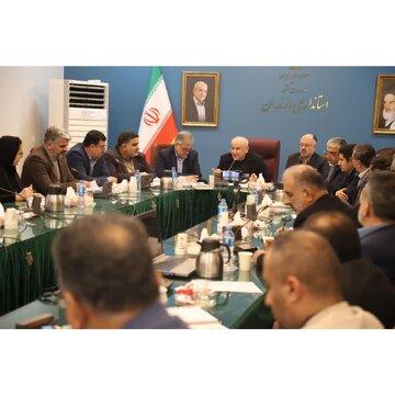 مردم به هیچوجه نگران کالاهای اساسی نباشند