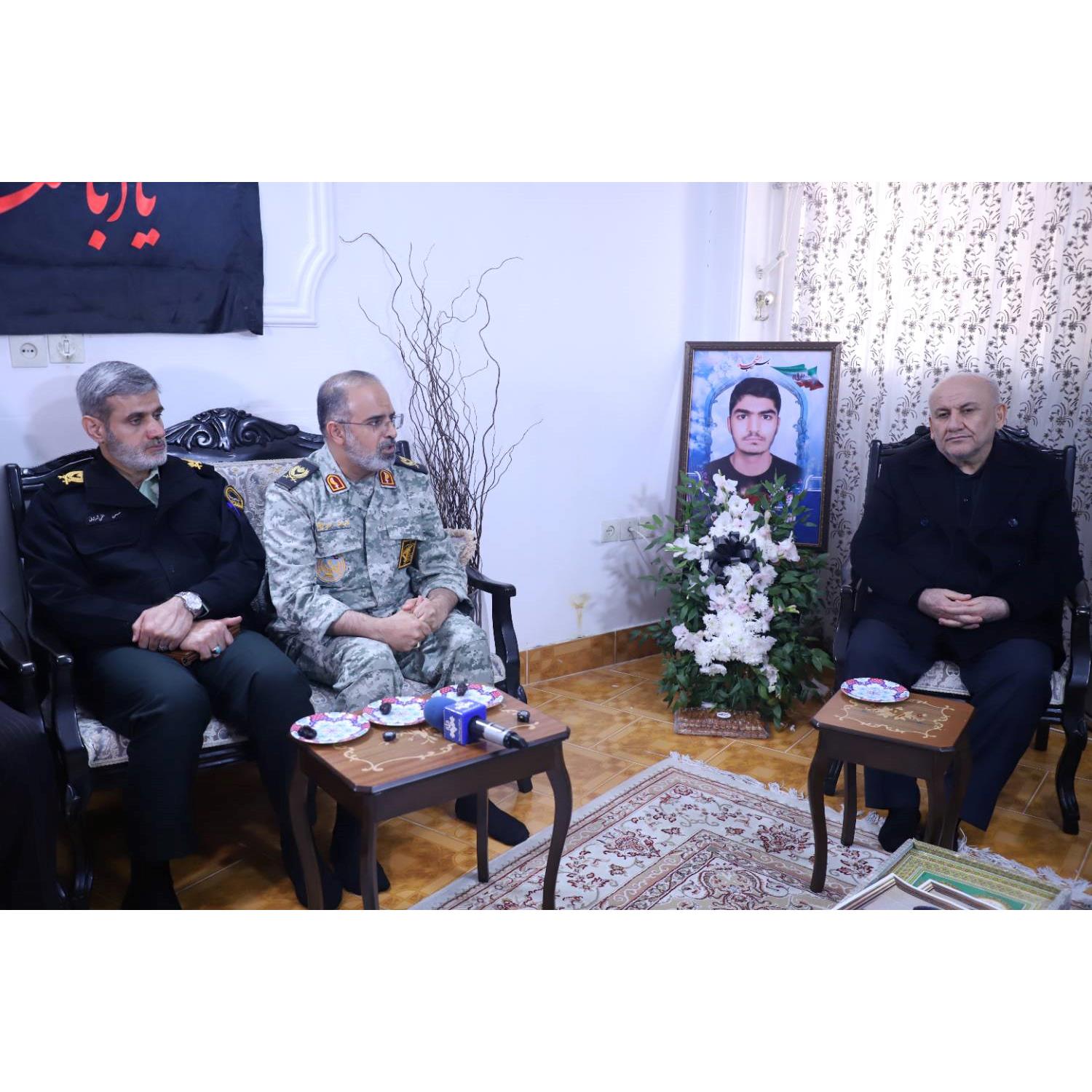 میزبانی خانواده شهید امنیت مسعود صادقی از مسئولان ارشد استان