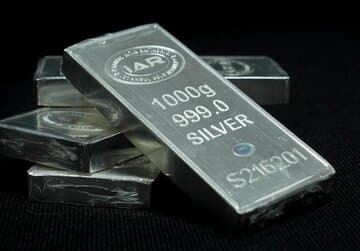 نقره در بازار داخلی گران شد/ تداوم گرانی اونس در بازار جهانی