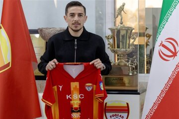 پیوستن احمدزاده به فولاد غیر مجاز بود؟