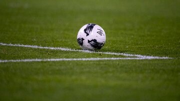 چرا زمان و زمین علیه فوتبال ما عمل می کنند؟/هیاهوی داخلی فوتبال ایران برای کشک کلهجوش است!