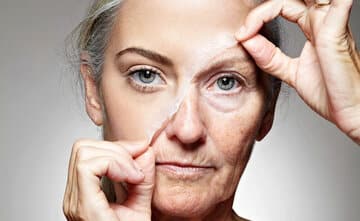 کدام غذاها پوست را پیر میکند؟/ قهوه و چای چطور؟