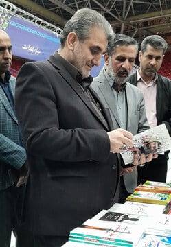 استاندار سمنان :نمایشگاههای کتاب باید هر سه یا شش ماه برگزار شود