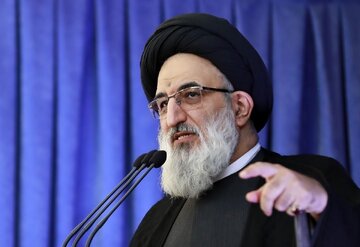 امام جمعه کرج: ایران در نظم آینده جهان یکی از بازیگران اصلی است