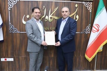 اهدا لوح تقدیر وزارت علوم به شرکت توزیع برق لرستان