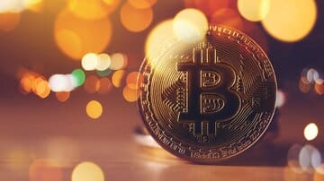 بیتکوین سقوط کرد/ سرمایهگذاران گیج شدند
