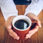 تأثیر شگفتانگیز کافئین بر مغز؛ از افزایش تمرکز تا اختلال خواب