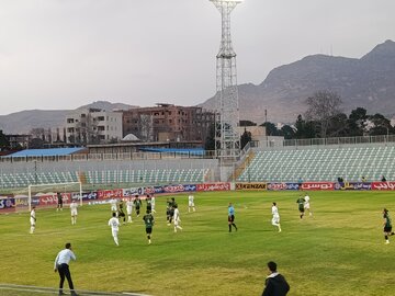 خیبر در خرمآباد نفس کشید / گل شش امتیازی در دقیقه ۹۰