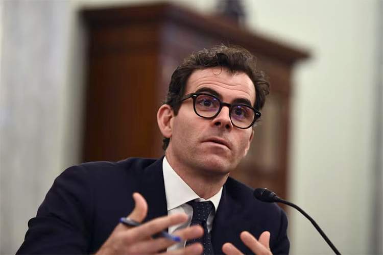 رئیس اینستاگرام در دادگاه: شبکههای اجتماعی «اعتیادآور» نیستند