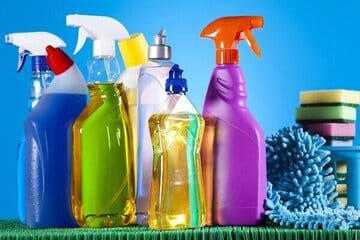 سبد خانهتکانی گران شد/ وقتی مایع ظرفشویی و جرمگیر سر به فلک میکشد!