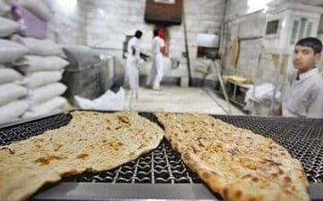 صفهای شلوغ نانواییها؛ برخی دامداران و مرغداران به جای خرید جو و ذرت، به سراغ نانهای یارانهای برای خوراک دام و طیور رفتند