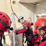 عملیات نفسگیر در داراب: آتشنشانان شیراز پیکر قربانی حادثه چاه ۱۲۰ متری را بیرون کشیدند