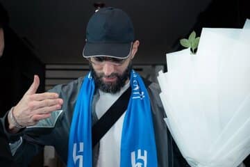 عکس | رونمایی از بنزما در الهلال؛ شماره متفاوت برنده توپ طلا