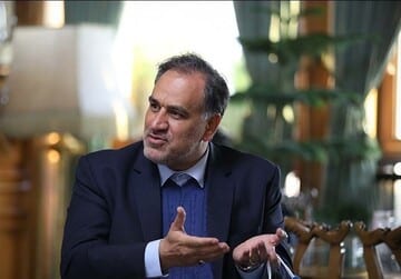 عکس | مدیرعامل سابق استقلال تیم گرفت