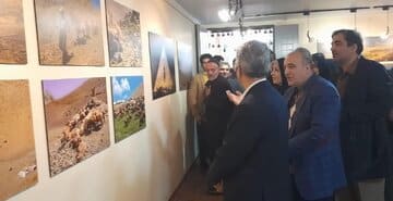 نمایشگاه عکس «هنر کوچ؛ آیین عشایر» در قزوین افتتاح شد