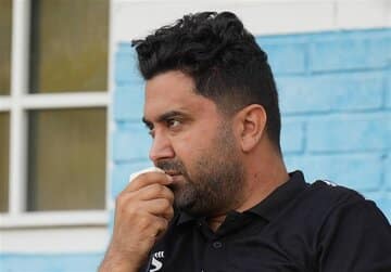 واکنش سرمربی چادرملو به شکست؛ به پرسپولیس کادو دادیم!