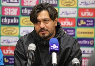 کنایه سرمربی پیکان به آبیها: استقلال شانس آورد!