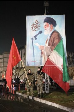 البرزی ها در میادین اصلی تجمع میکنند