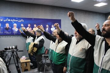 بیعت خادمیاران و یاوران رضوی استان سمنان با آیت الله سید مجتبی خامنه ای
