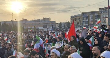 تجمع مردم کرمان در پی شهادت رهبر معظم انقلاب