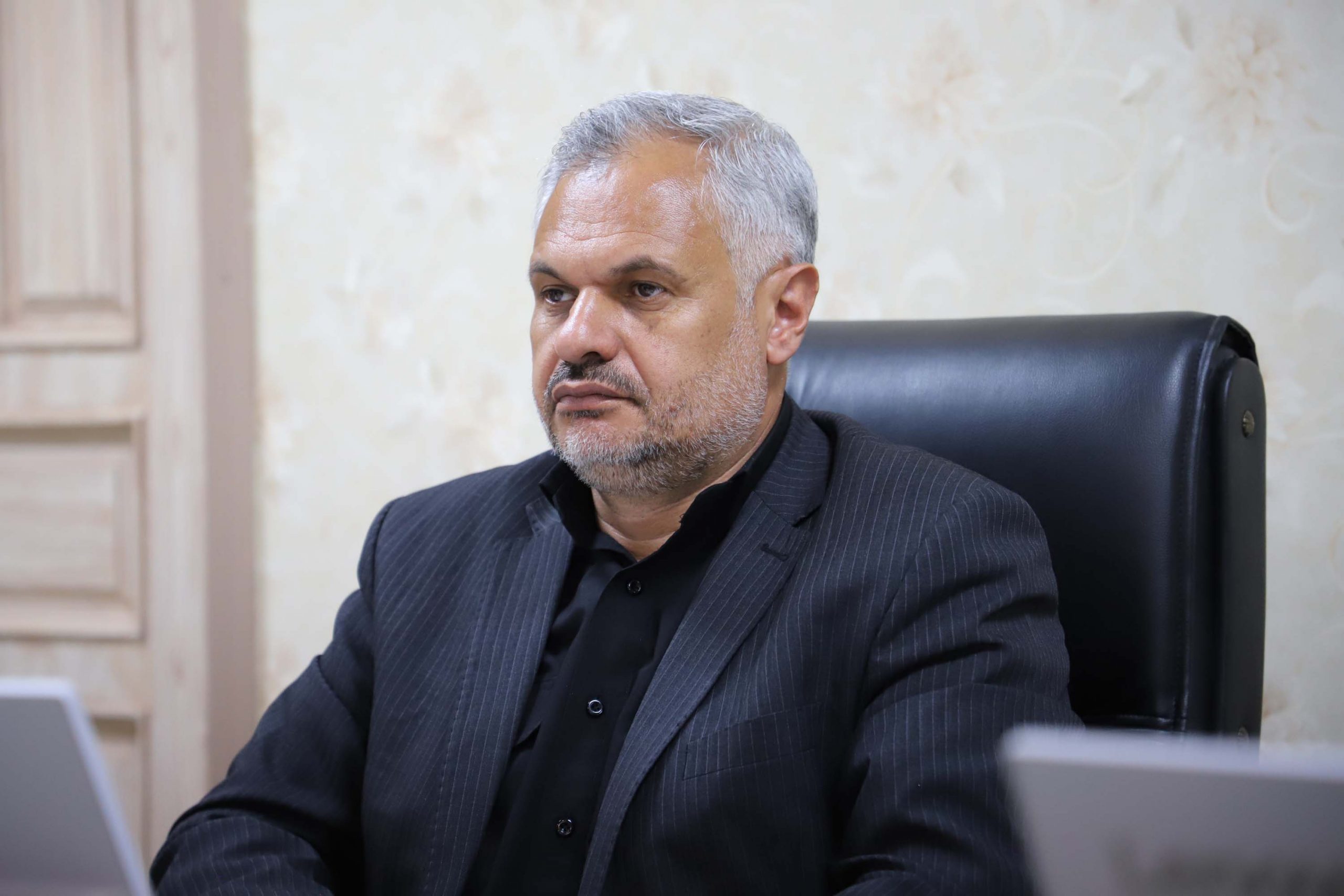تربیت نسل آگاه ومقاوم دربرابرجنگ روانی دشمن وظیفه آموزش وپرورش است