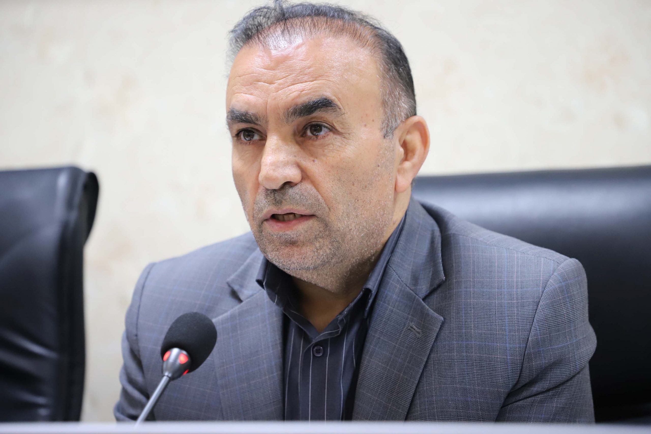 تربیت نسل آگاه ومقاوم دربرابرجنگ روانی دشمن وظیفه آموزش وپرورش است