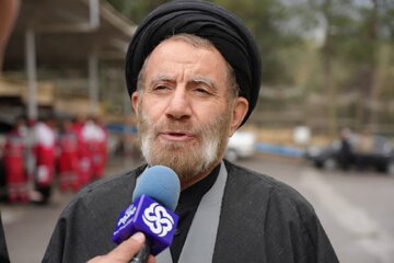 مردم تا رسیدن به پیروزی نهایی در خیابانها حضور پیدا میکنند
