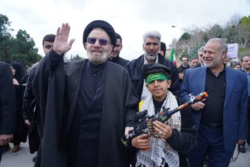 پیام تقدیر و تجلیل نماینده ولیفقیه در لرستان از حماسه حضور مردم در راهپیمایی باشکوه روز قدس