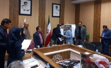 آیین رونمایی از کتاب تخصصی «ماشینهای سنکرون خطی» در سمنان