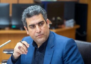 اعطای وام به مالکان تاکسیهای فرسوده/ فعالیت اتوبوسها در روزهای جمعه