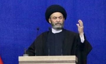 امام جمعه: ترامپ می خواهد روایت پیروزی برای خود درست کند