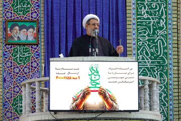امام جمعه کرمان : نیروهای مسلح کشورمان مثل کوه استوار ایستاده اند