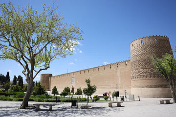 اماکن تاریخی فارس سیزدهم فروردین باز است/ورود به «پردیس تختجمشید» به دلیل خطر سقوط درختان و برقگرفتگی ممنوع شد