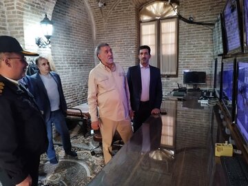 بازدید مشاور وزیر میراث فرهنگی از قلعه فلکالافلاک و بررسی خسارات جنگ