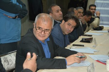 برگزاری میز خدمت دستگاههای اجرایی در چهارراه دولت شهرکرد