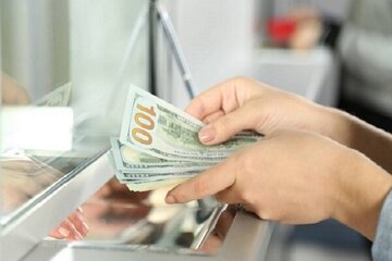 دریافت کارمزد دلالی برای فروش دلار!