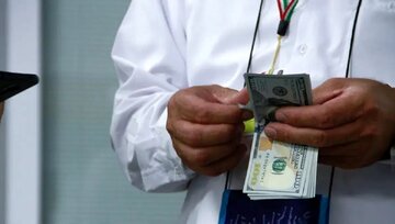 زائران حج تمتع بخوانند/ جزییات دریافت ۵۰۰ دلار ارز زیارتی اعلام شد
