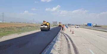 آغاز عملیات روکش آسفالت کریدور تهران_بازرگان در آزادراه قزوین_زنجان