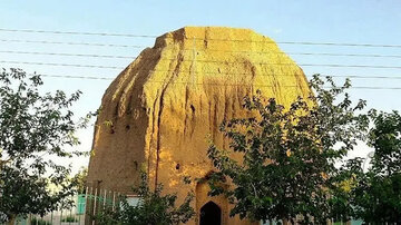 اخذ سند مالکیت تکبرگی برای برج تاریخی چهل دختران سمنان؛ گامی در جهت حفاظت از میراث فرهنگی