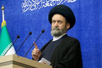 امام جمعه اردبیل: ترامپ چارهای جز امتیاز دهی به ایران ندارد