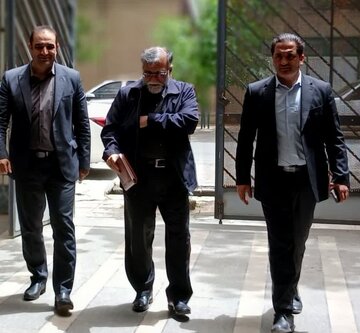 بازدید معاون استاندار لرستان از ادارهکل غله و خدمات بازرگانی استان