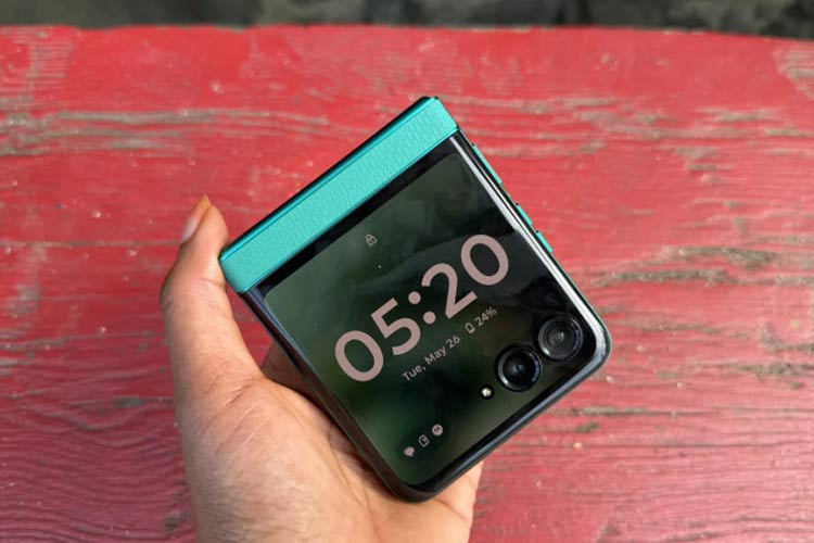 بهترین گوشی تاشو اقتصادی: بررسی کامل Motorola Razr 2026