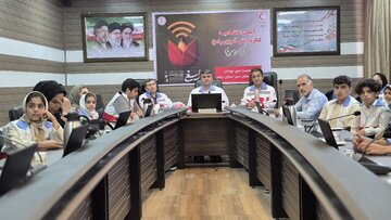 تجلیل از ۱۳ دانشآموز برگزیده ایلامی در اختتامیه کنگره راسخ هلال احمر