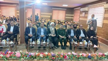 تقدیر از خیرین و اهدای ۳۴ سری جهیزیه در استان سمنان