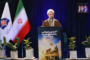 مدیریت میدانی جایگزین پشتمیزنشینی شود