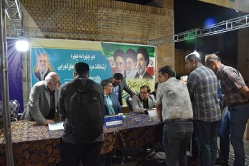 میز خدمت شبانه صمت فارس؛گرهگشایی بیواسطه از مشکلات مردم