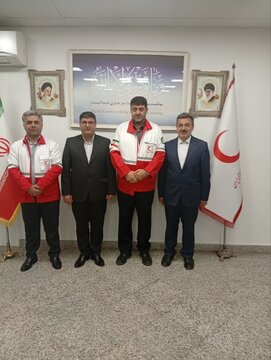 پیگیری مطالبات مردم چهارمحال و بختیاری در دیدار استاندار با رئیس جمعیت هلالاحمر کشور
